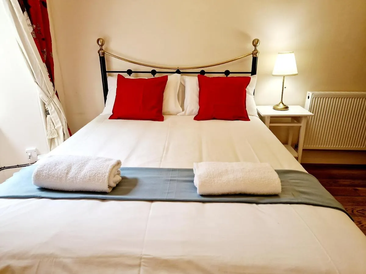 Georgian 2 Bedroom Apartment Edinburgh
